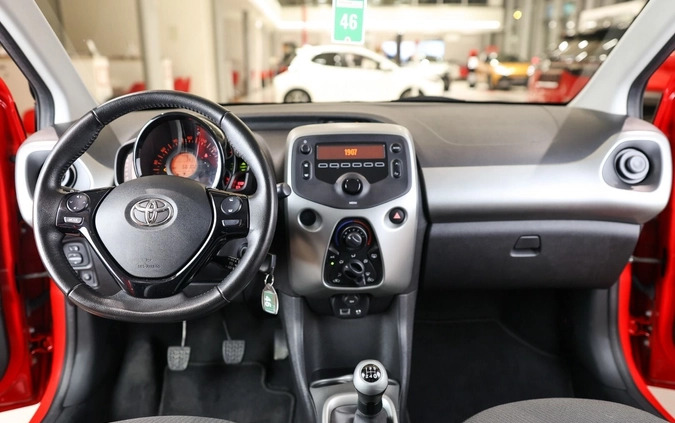 Toyota Aygo cena 38850 przebieg: 56102, rok produkcji 2015 z Świeradów-Zdrój małe 596